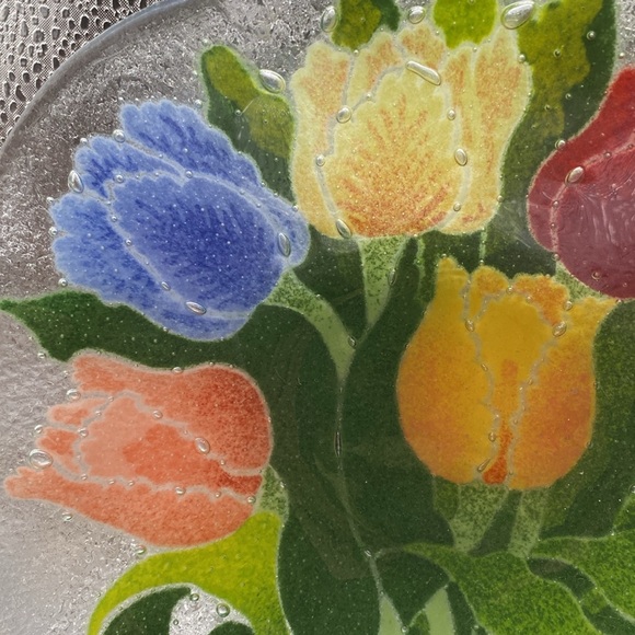 Signed Tulip Fused Glass Bowl “Peggy Karr” - Picture 3 of 6